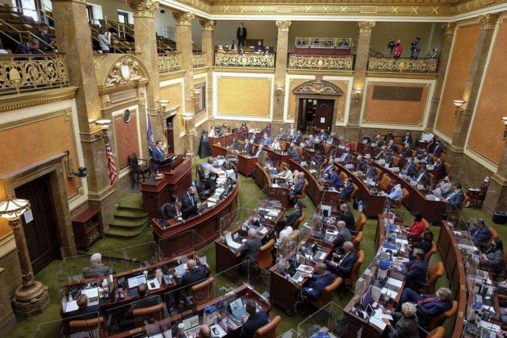 La legislatura de Utah abre en medio de preocupaciones de protesta y pandemia